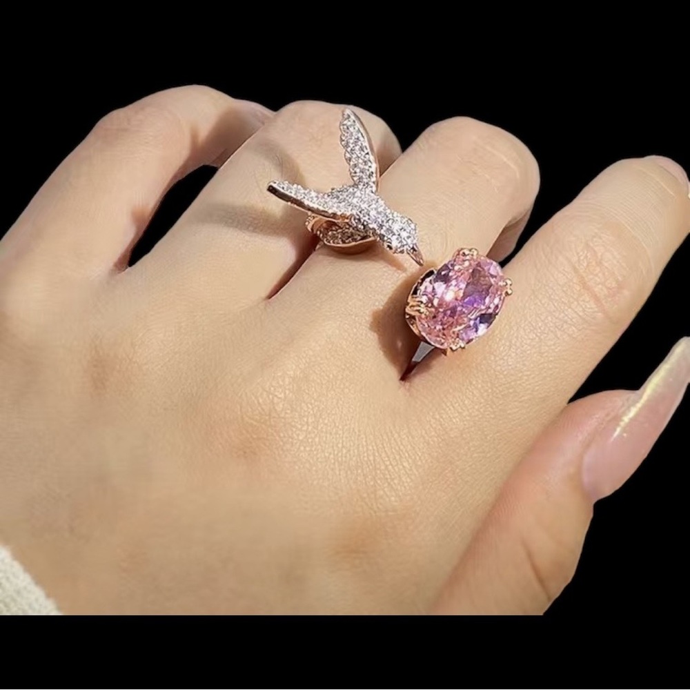 (NWT) Beautiful Pink Zircon Gold Plated Hummingbird Ring